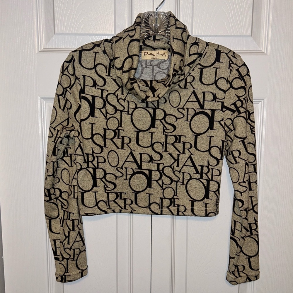 Pretty Angel Fashion Cowl Neck Small/Medium Soft‎ Crop Pullover